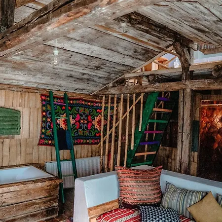 Prázdninový areál Harmonie Tree House Cotagges Trei Brazi *